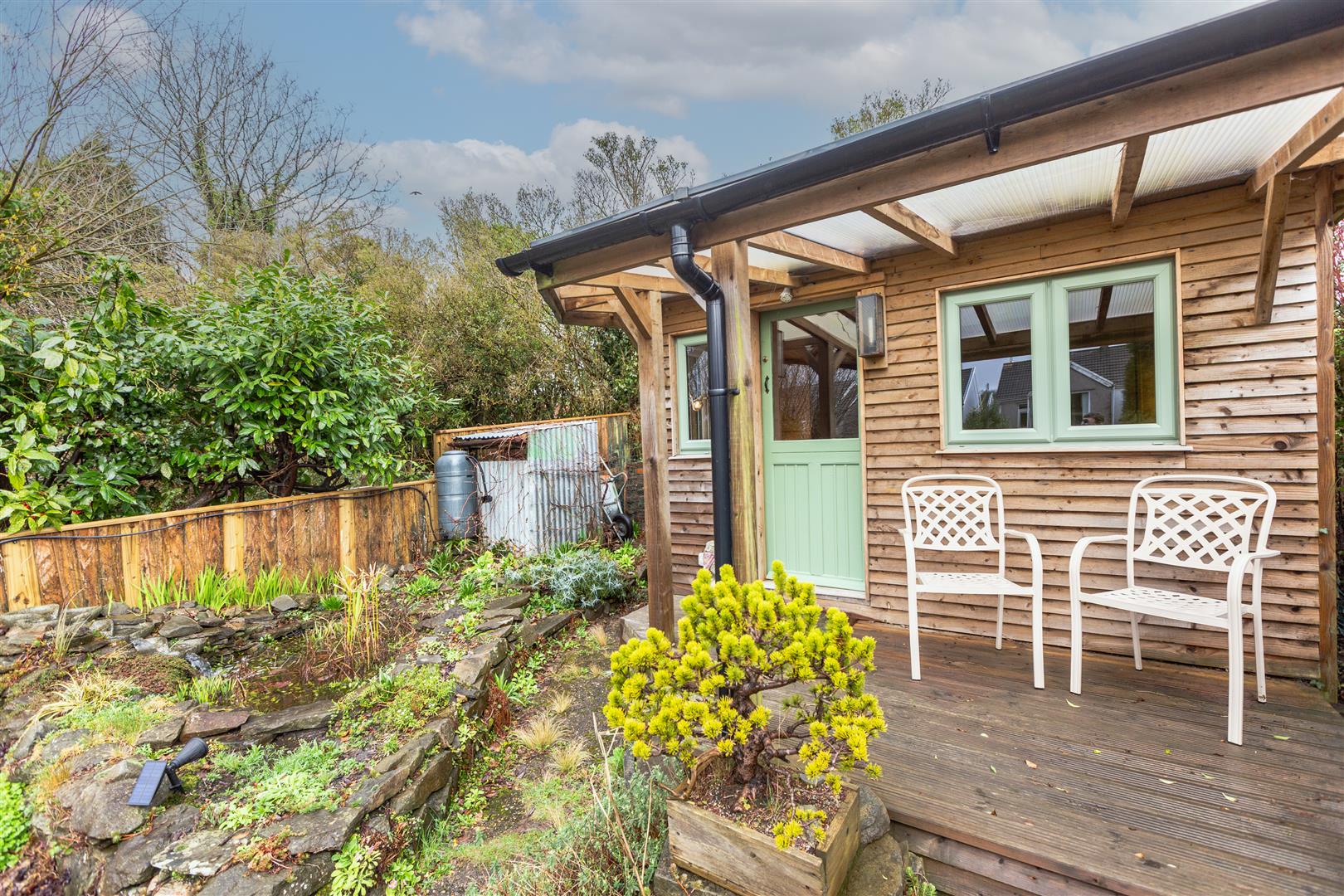 Armine Road, Fforestfach, Swansea, SA5 8DD